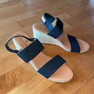 André Assous Summer Nights Wedge Tommy Bahama